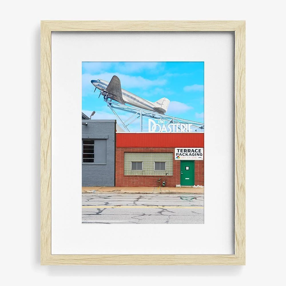 Airplane Delivery - Image 9